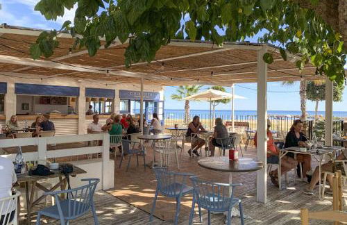 Elegant Beachfront Escape Private & Peaceful - Foto 49