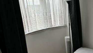 single room in Heather Lane UB7 - Foto 2