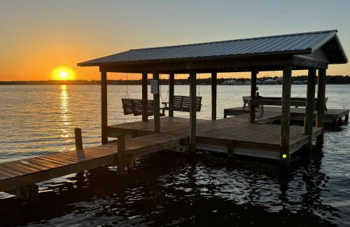 3BR Condo Gulf Views with Pool, Boat Launch and Dock - Photo 40