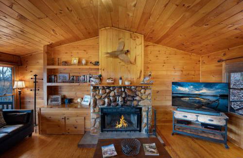 Eagles View Ridge - Gorgeous Mountain Views from the Hot Tub + Firepit - Foto 3