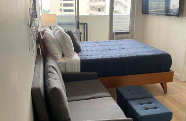 Contemporary Ocean View Suite - Heart of Waikiki! - Foto 6