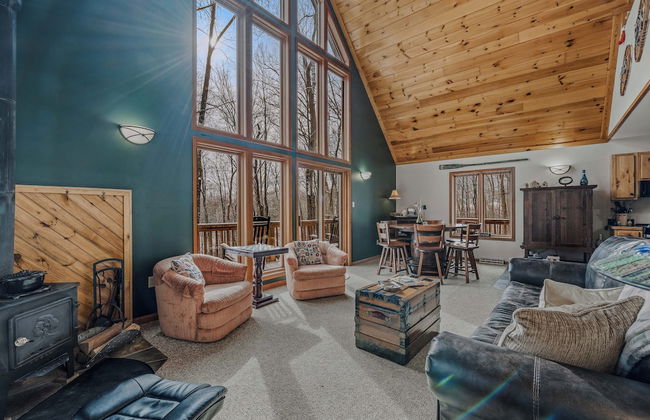 Sqyrls Nest - 3BR Retreat With a Hot Tub - Foto 26