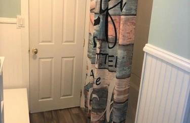 Just Moments From The Causeway Bridge This Charming Spacious Five-Bedroom 2 Bath Home Is Located In Ship Bottom On The Island Of Lbi Wifi - Foto 14