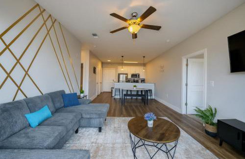 Across from UAB Spacious 2BR Retreat 2nd - Photo 2