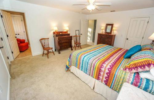 Ideal Location! Perfect for Graduations and Lowcountry Getaways! - Foto 13