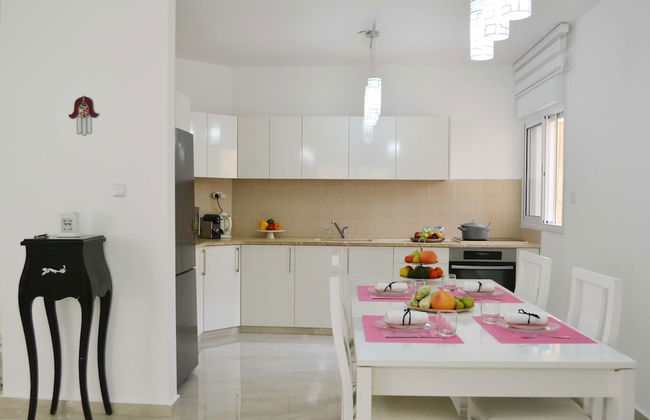 Beautiful Modern Apartment 3BDR E3 - Photo 14