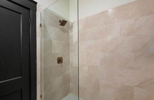 Cozy Home near Downtown - Close to Nulu - Sleeps 6 - Foto 48