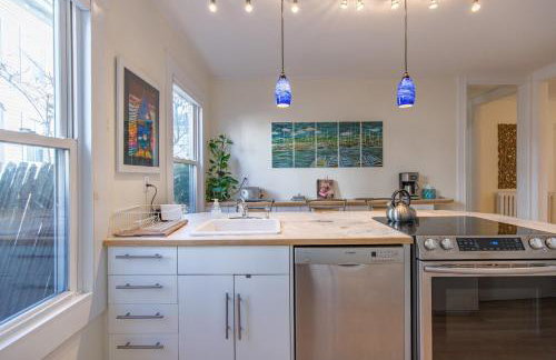 Peaceful Oasis on Munjoy Hill 1st flr 3BR parking - Foto 8