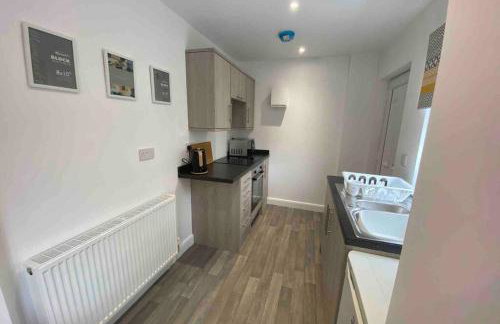 Cozy Self-Contained Suite with Own Entrance - Foto 14