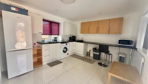 Separate One Bedroom Large Apartment in Slough - Foto 4, stove, toaster
