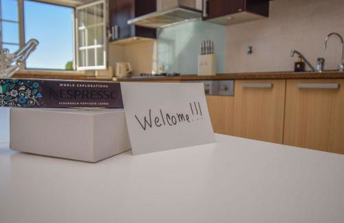 Spacious 4-Bedroom Villa with Private Heated Pool in Quinta da Beloura Sintra Ideal for Families & Long Stays - Foto 3