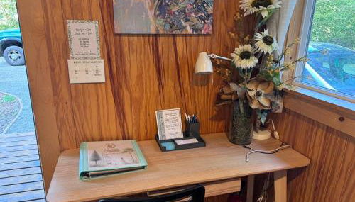 Enchanted Hollow- Cozy, Romantic Woodland Getaway - Foto 2