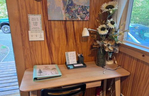 Enchanted Hollow- Cozy, Romantic Woodland Getaway - Photo 2