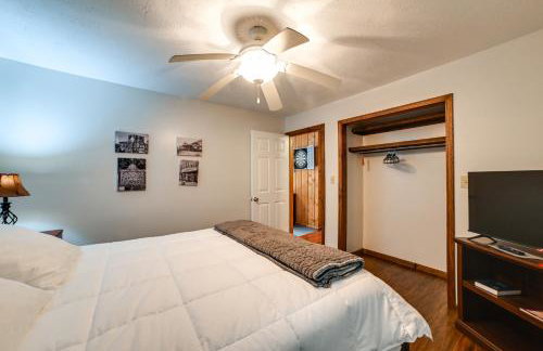 Dog-Friendly Kentucky Lake Home with Game Room! - Foto 19