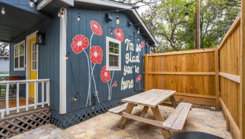 NEW! The Yellow Door- Downtown Wimberley w/ River Access - Foto 2