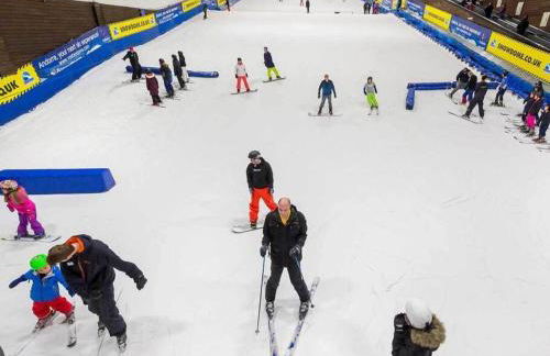 Entire 2 bedroom house in Tamworth - Photo 16