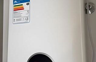 Apartamento completo, com vaga, varanda e piscina - Foto 13