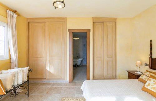 Villa Leandro, First Line Villa with amazing sea views and private access to the sea! - Photo 29