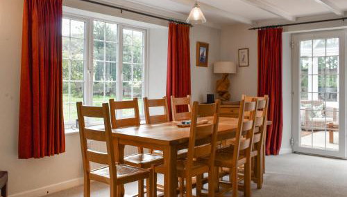 Prideaux Cottage - Photo 5