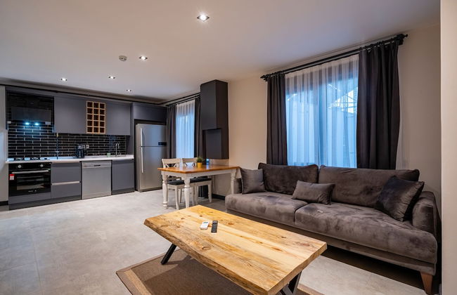 Eluxio Suite Hotel - Photo 21