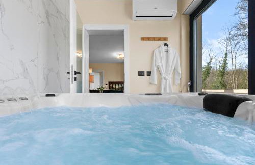 Charming Villa Harmonia with Heated pool and Indoor Jacuzzi surrounded by nature - Photo 24