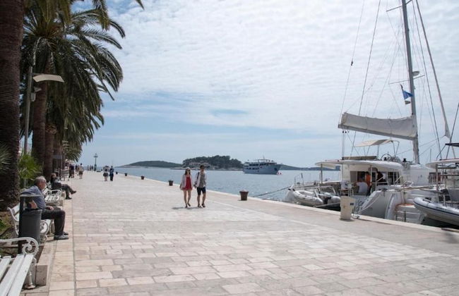 Old Town Hvar Apartment - Photo 12