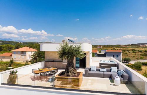 Villa Four Seasons Seaside B with heated pool and jacuzzi, Zadar - Foto 2