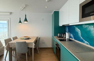 Luxury, beach front, two-bedroom apartment - Photo 4