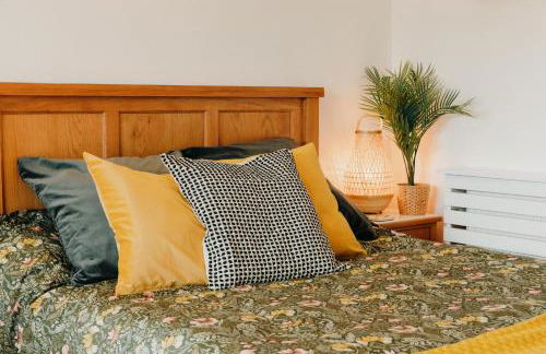 Luxury Private Suite-Parking, Courtyard & Wi-Fi - Foto 7