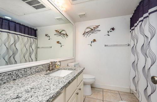 Serene Pondside Getaway - BC10 - Foto 14