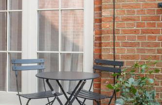 Charming Beachside Town House - Photo 37