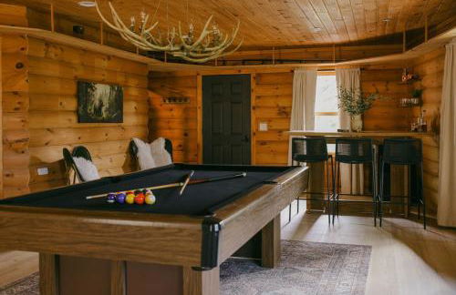 Award-Winning A-Frame with Views and Cedar Hot Tub - Foto 5