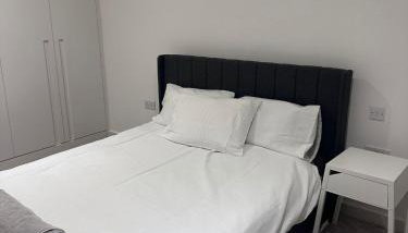 2 Bed Apartment - Photo 4