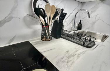 1Bd Apt City Centre Contractor Friendly - Foto 14