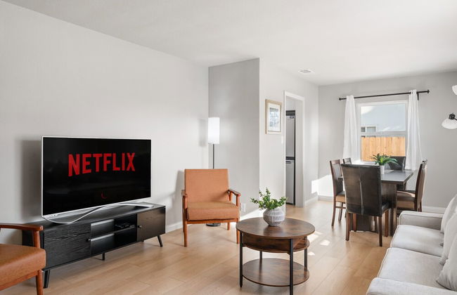 Luxury Modern Retreat w Spacious Yard Premium Comfort - Foto 20