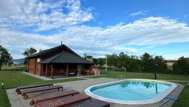 V's place - wooden house with heated pool and outdoor sauna - Foto 4