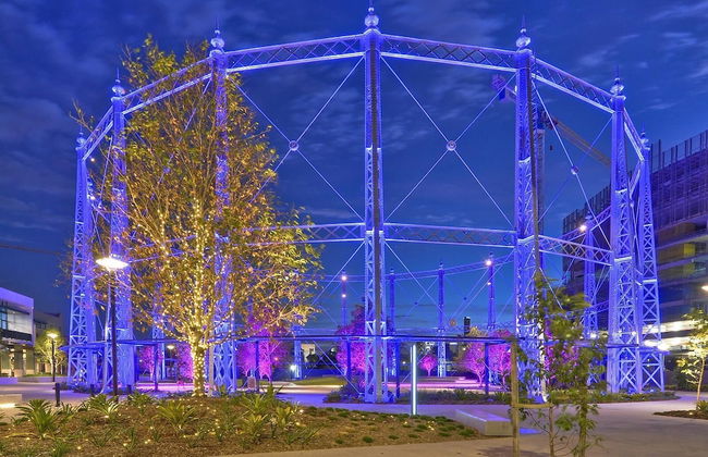 2BR Food Drink Hub Pool 2 Cars Gym Rooftop - Foto 3