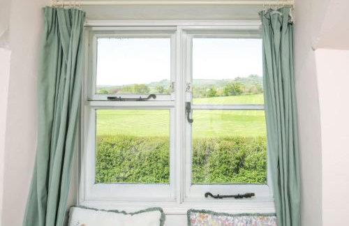 18th Century Thatched Cottage Parking & Garden - Foto 14