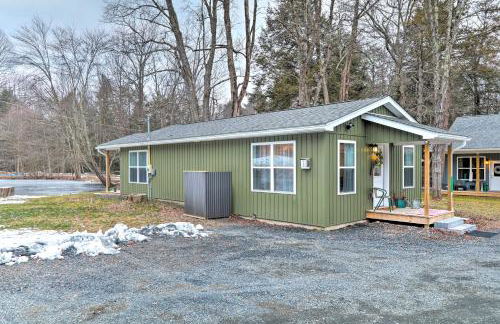 Unwind Fireside! Poconos Cottage 12 Mi to Slopes - Foto 25