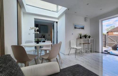 Spacious and bright one bedroom apartment - Foto 13