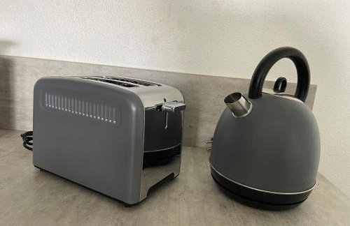 Jolie maison, jardin et parking - Photo 8