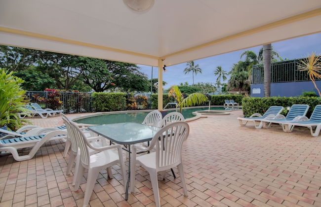 North Cove Waterfront Suites - Photo 35