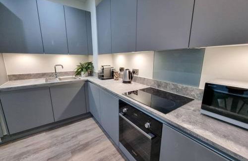 Stunning 4-bedroom Townhouse with Free Parking - Foto 8