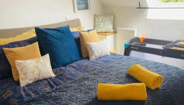 Luxury Three Bedroom Barn Conversion in Devon - Photo 2, towels