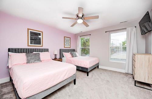 Indy Getaway - 5BR - Sleeps 16 - Arcade games - Perfect for families and groups - Foto 45