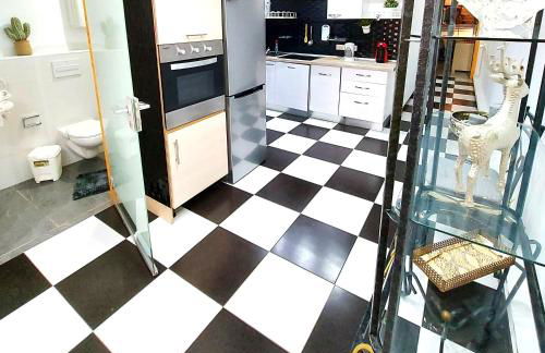 ELEGANT 3 BEDROOMS, Wifi free - Foto 14