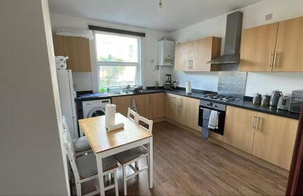 House - Sleeps 10 - Honor Oak Park Station 2 mins walk - Photo 6