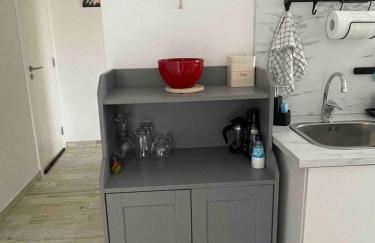 Spacious Studio in Sunny Villa Minutes to Beach - Foto 7