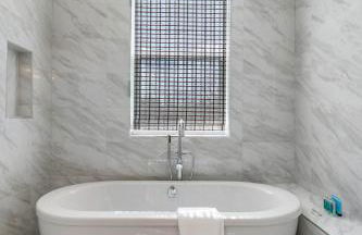 Stunning Living Near City Attractions - Foto 8