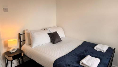 Large New 5 Bedroom 2 Bathroom House in Central Southampton - Free Parking - Foto 3